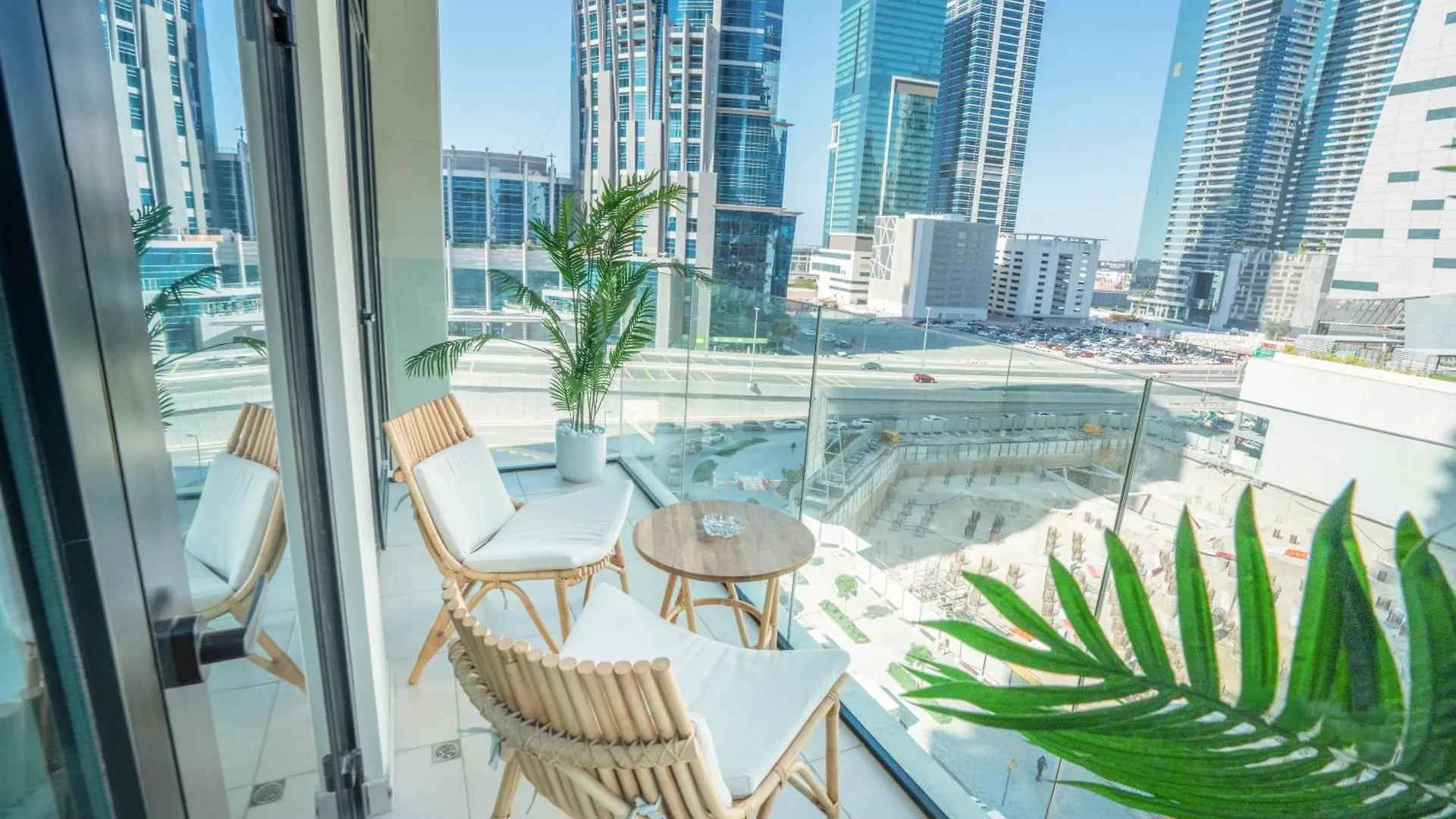 Aven Apartment 1Br-411 Branded By Missoni Dubai